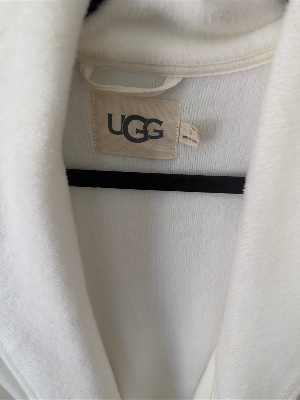 UGG Women's Cream Plush Shawl Collar Tie-Waist Robe - Picture 2 of 7